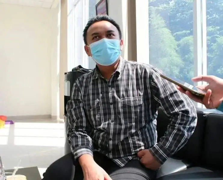Pemilih Terpapar Covid-19 Disiapkan Baju Hazmat di TPS