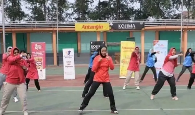 Tingkatkan Imun Lewat Senam dan Berjemur