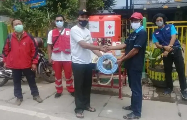 PMI Kota Tangerang Salurkan Wastafel ke 13 Kecamatan