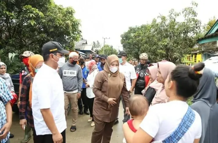 Bupati Terjun Langsung Pantau Banjir di Dua Kecamatan