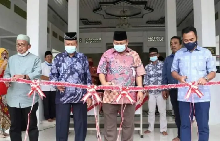 Upaya Meningkatkan Ahlakul Karimah Siswa, Masjid Megah Dibangun