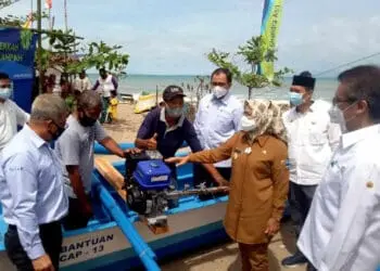 Puluhan Perahu dan Mesin Untuk Nelayan agar Tingkatkan Perekonomian