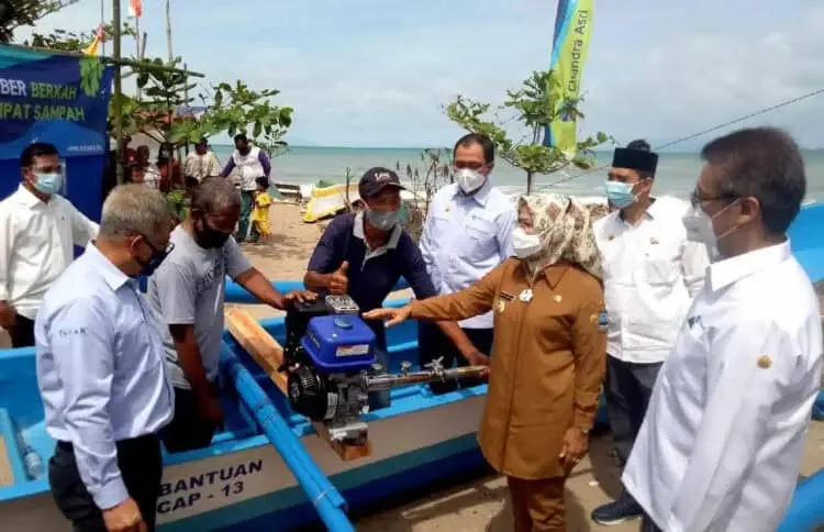 Puluhan Perahu dan Mesin Untuk Nelayan agar Tingkatkan Perekonomian