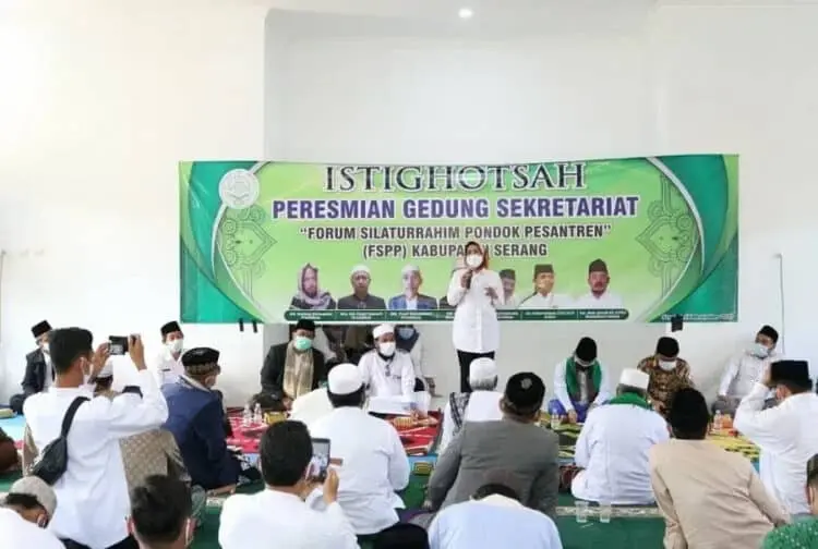Tatu : Pemberdayaan Ekonomi Santri Penting