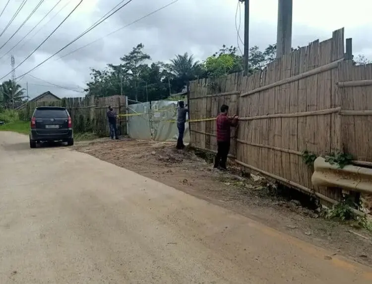 Diduga Ilegal, Dua Tambang Pasir Dipasang Garis Polisi,