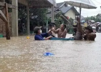 Pandeglang dan Lebak Diterjang Banjir dan Longsor, 27 Bangunan Rusak