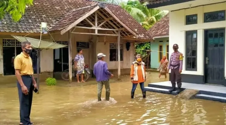 20 Pabrik Tahu Ikut Terendam