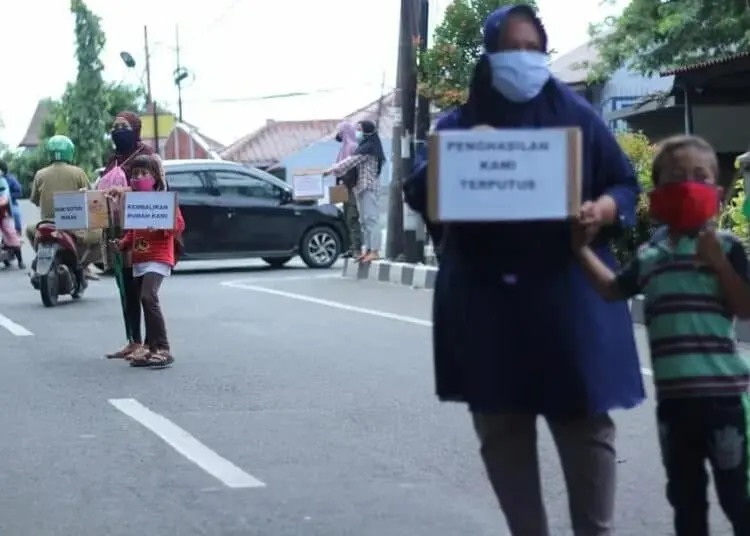 Warga Benda Terdampak JORR Dua, Membuat Posko Saat Aksi Unjuk Rasa.