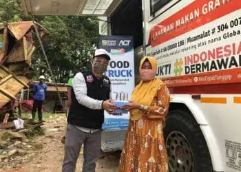 Warga TPA Cipeucang Terima Bantuan Pangan dan Beras