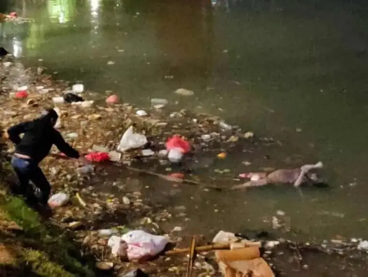 Warga Kampung Bekelir Digegerkan Jasad Mengambang Tanpa Identitas