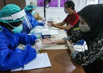 Petugas TPS se-Tangsel jalani Rapid Tes