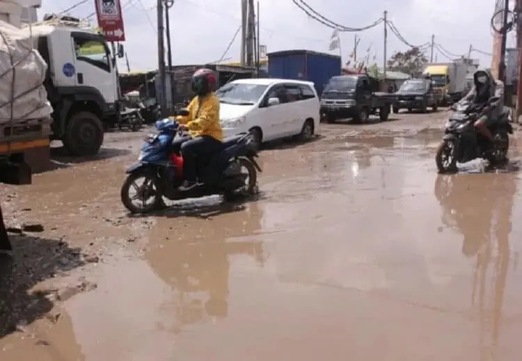 Pengamat: Pemda Bisa Digugat, Jalan Raya Perancis Masih Rusak