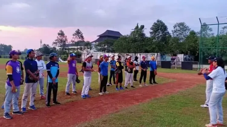 Uji Kerja Sama Tim Kejuaraan Persahabatan Softball Putra 2020