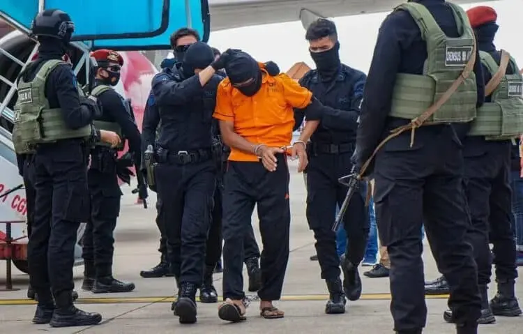 Tiba di Bandara Soekarno-Hatta, 23 Terduga Teroris Dikawal Ketat