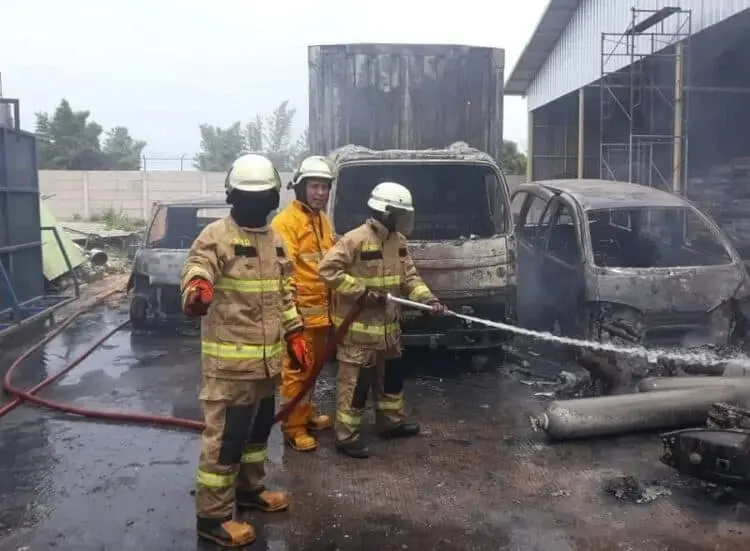 Gas Bocor, Pabrik Roti Terbakar, Kerugian Capai 700 Juta Rupiah