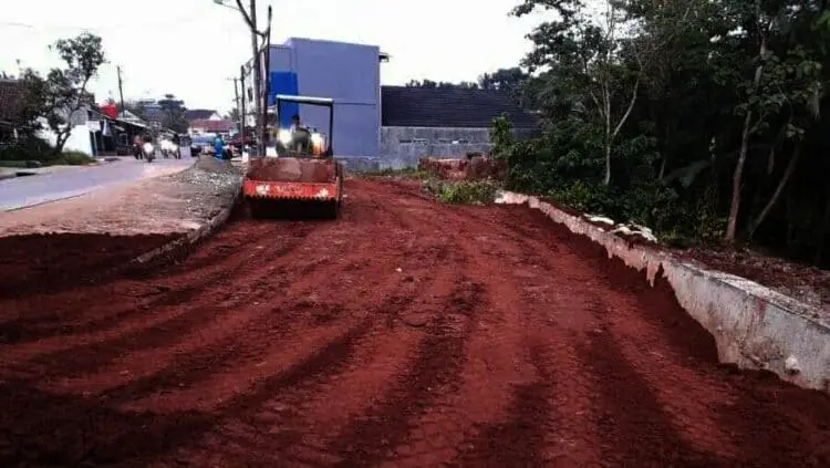 Ruas Jalan Jambu Bol Kembali Ditutup untuk Kendaraan Berat