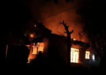 Ditinggal ke Kebun, Rumah Seorang Warga di Cimanggu Ludes Terbakar
