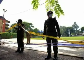Hari Pertama PPKM, Satpol PP Gelar Operasi Yustisi dan Tutup Alun-alun