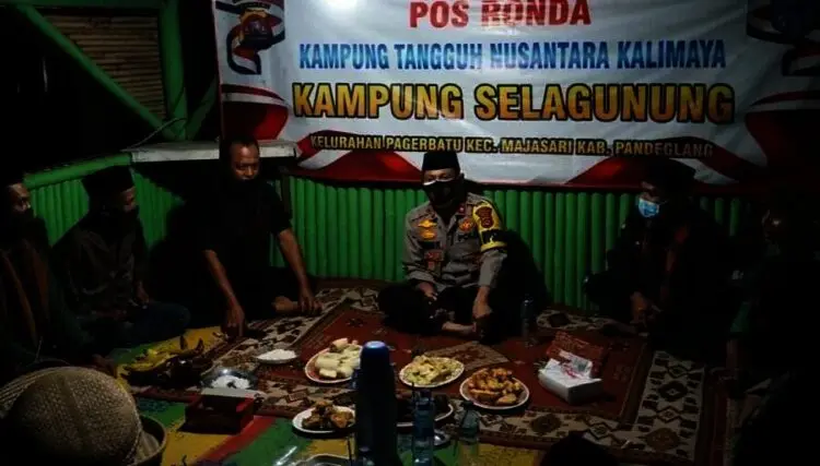 Beri Rasa Aman, Kapolres Pandeglang Gencar Sambangi Pos Kamling