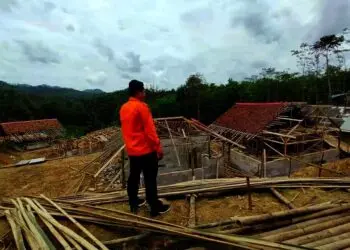 13 Kepala Keluarga Dapat Bantuan Perbaikan Rumah