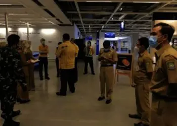 Cek Kepatuhan Aturan PPKM Jawa-Bali, IKEA Disidak