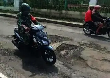 Jalan Sunan Kalijaga di Rangkasbitung Berlubang dan Minim Penerangan
