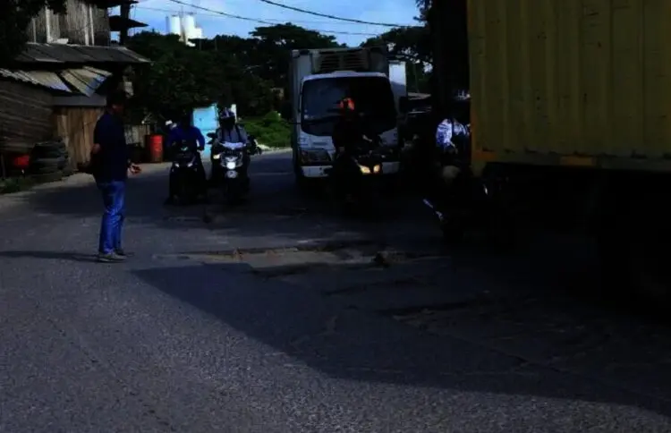 DPRD Kota Tangerang Minta Jalan Raya Perancis Diperbaiki