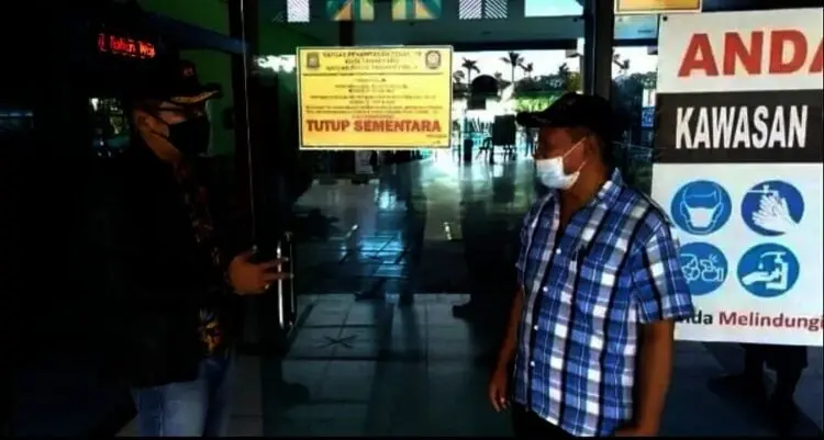 Satpol PP Kota Tangerang Segel Kolam Renang Modernland