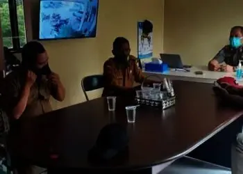 Aktivitas Pembuangan Limbah Kotoran Ayam Disetop