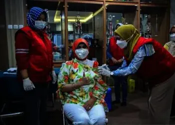 Vaksinasi Tahap Pertama untuk 11.113 Nakes Di Kota Tangerang