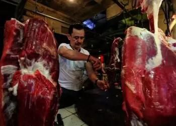 Pedagang Daging Kembali Berjualan, Harga Daging Masih Tinggi