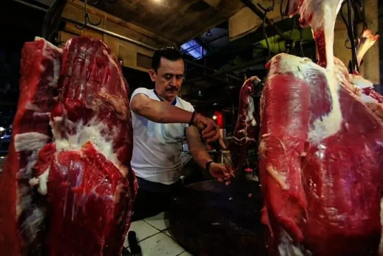 Pedagang Daging Kembali Berjualan, Harga Daging Masih Tinggi