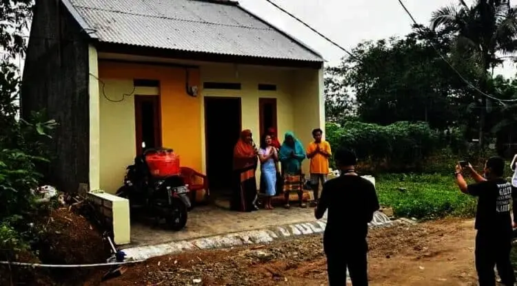 Bupati dan ASN Pemkab Serang Bangun Rumah Wulan LIDA