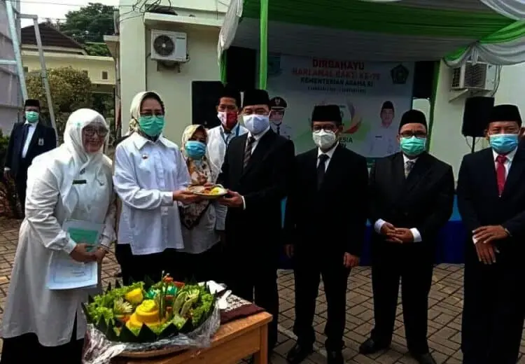 Kemenag Tangsel Peringati HAB ke-75, Pemkot Berikan Hibah Tanah