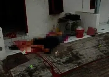 Heboh, Pria Tewas Bersimbah Darah di Depan Kontrakan