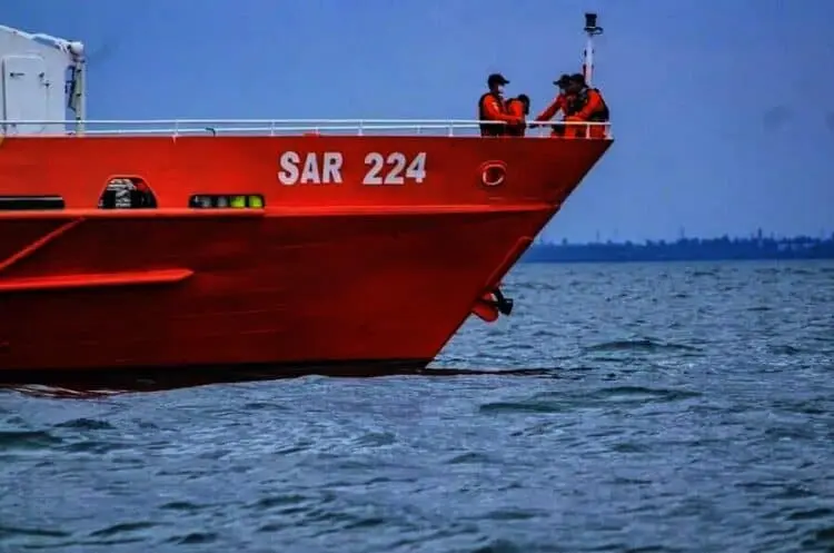 Evakuasi Pesawat SJ-182 Dihentikan, Pencarian CVR Tetap Dilakukan