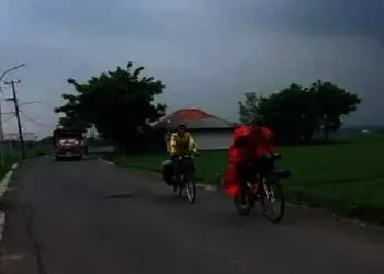 Gerak Terus Lawan Covid-19, Warga Pamulang Gowes Sampe Lombok