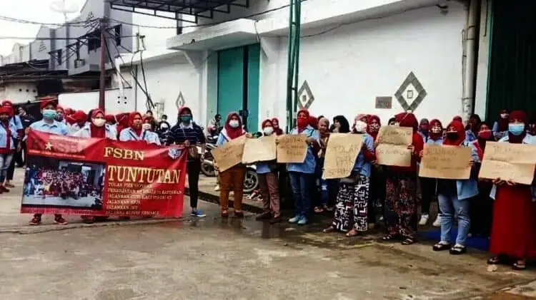 Puluhan Buruh PT. Cipta Coilindo Melakukan Aksi Unjuk Rasa