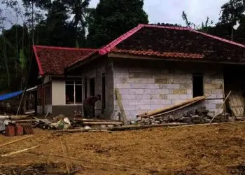 Pembangunan 13 Rumah di Kampung Cikapol Nyaris Rampung