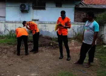Diduga Akibat Aktivitas Pengeboran Air, Bau Gas Resahkan Warga