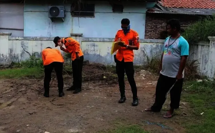 Diduga Akibat Aktivitas Pengeboran Air, Bau Gas Resahkan Warga
