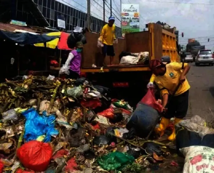 Volume Sampah Meningkat, Armada Angkut Terbatas