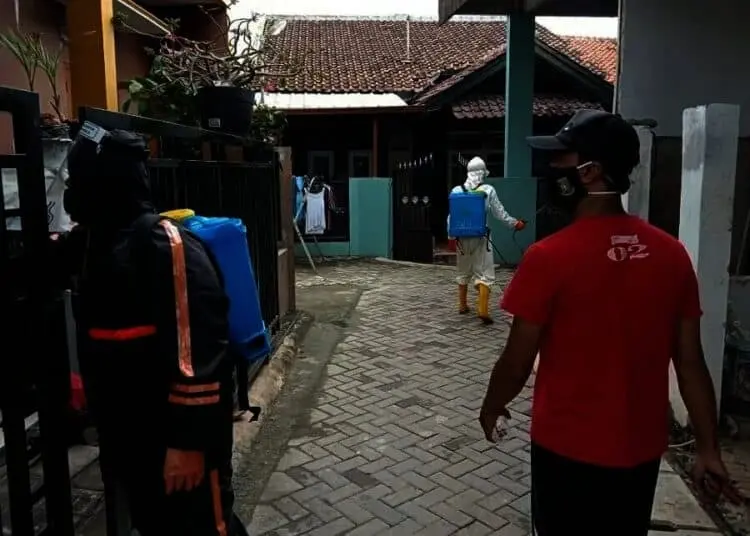 Warga Kampung Poncol Gelar Disinfeksi Rutin Seminggu Sekali
