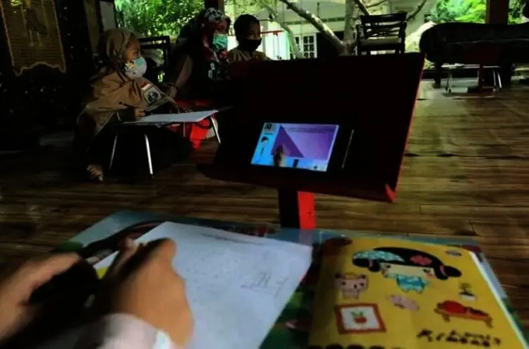 Sekolah Daring Diperpanjang, Orangtua Diminta Bersabar