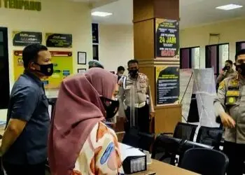 Kapolresta Tangerang Cek Protokol Kesehatan di Pelayanan SKCK