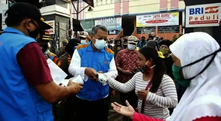 Sidak Masker di Kota Tangsel, Benyamin Kasak-kusuk ke Pasar