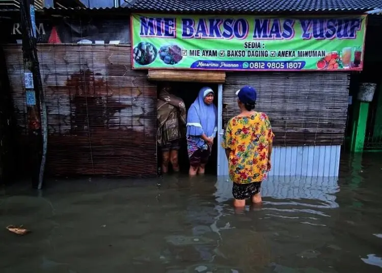 Akibat Curah Hujan Tinggi, Pemukiman warga Terendam Banjir