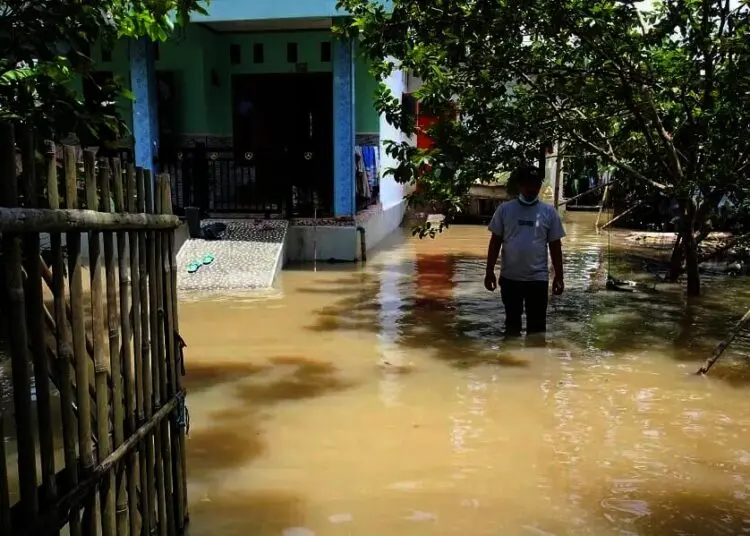 Pemukiman Warga Tergenang Banjir di Kresek