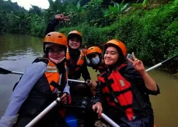 Sungai Jeletreng Kota Tangsel Jadi Wisata Arung Edukasi