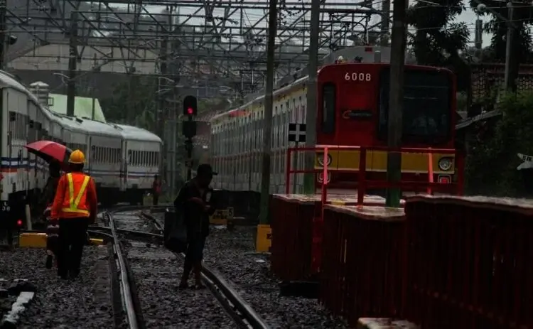 Pemberangkatan Commuter Line di Stasiun Maja Dihapus